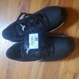 Metal cleats size 6.5